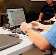 Инструментальные проверки достоверности информации в Киеве - полиграф